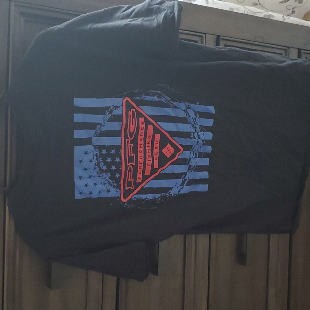 Columbia PFG tshirt